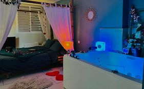 Appartement Jacuzzi 4 Etoiles Beaute - Mbroom Var