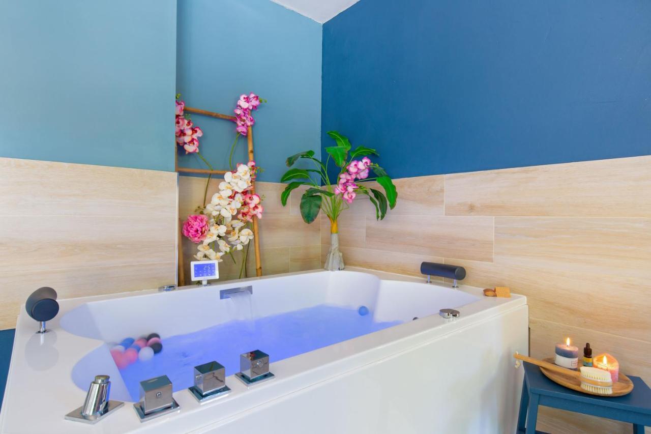 Appartement Jacuzzi 4 Etoiles Beaute - Mbroom Var Puget-sur-Argens Exterior photo
